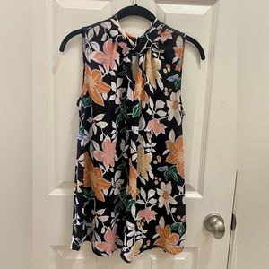 LOFT sleeveless halter style tunic blouse.Size-Small